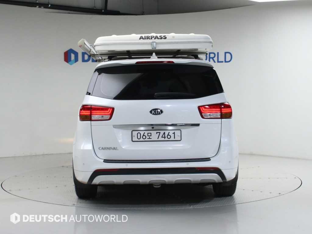 KIA Carnival - Vista 4