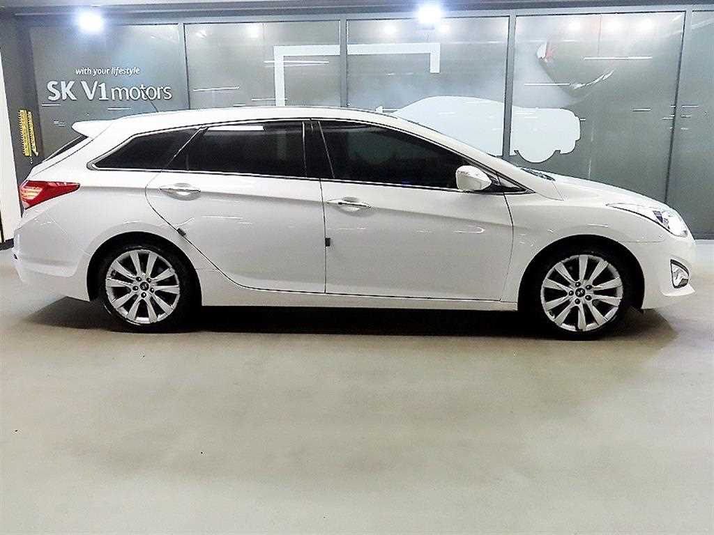 HYUNDAI i40 - Vista 3