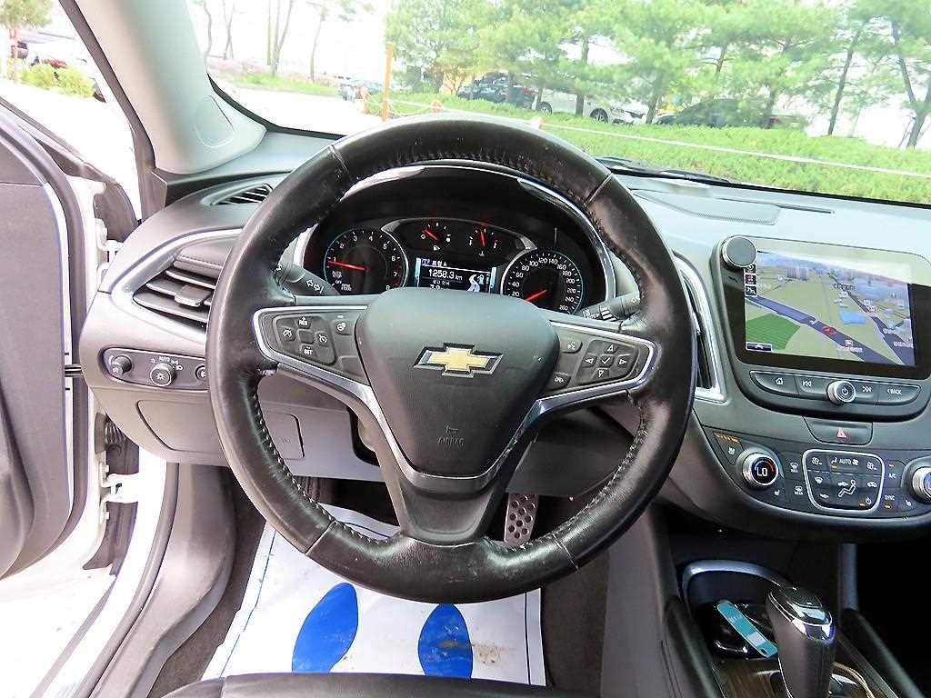 Chevrolet Malibu - Vista 8