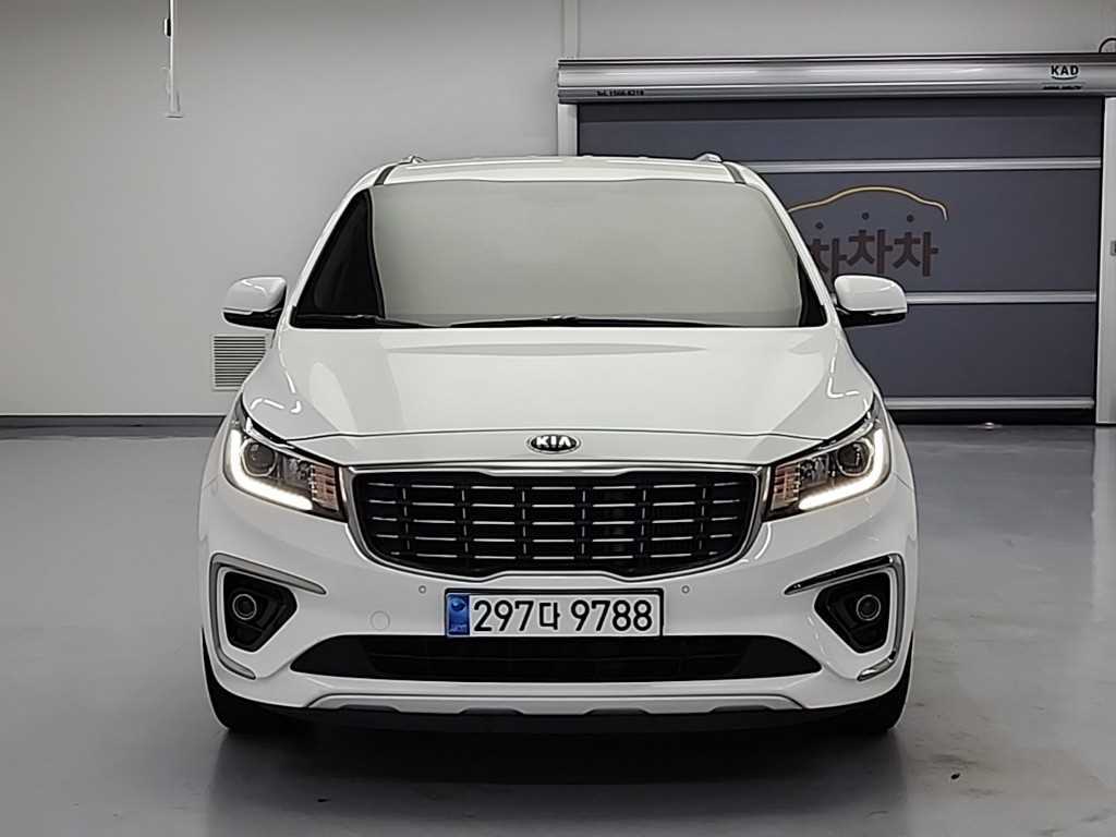 KIA Carnival - Vista 3