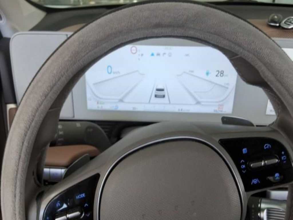 HYUNDAI Ioniq 5 - Vista 4