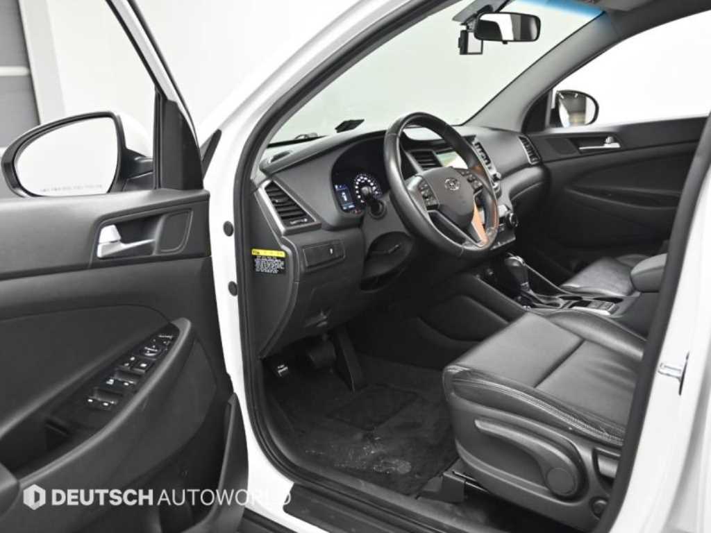 HYUNDAI Tucson - Vista 11