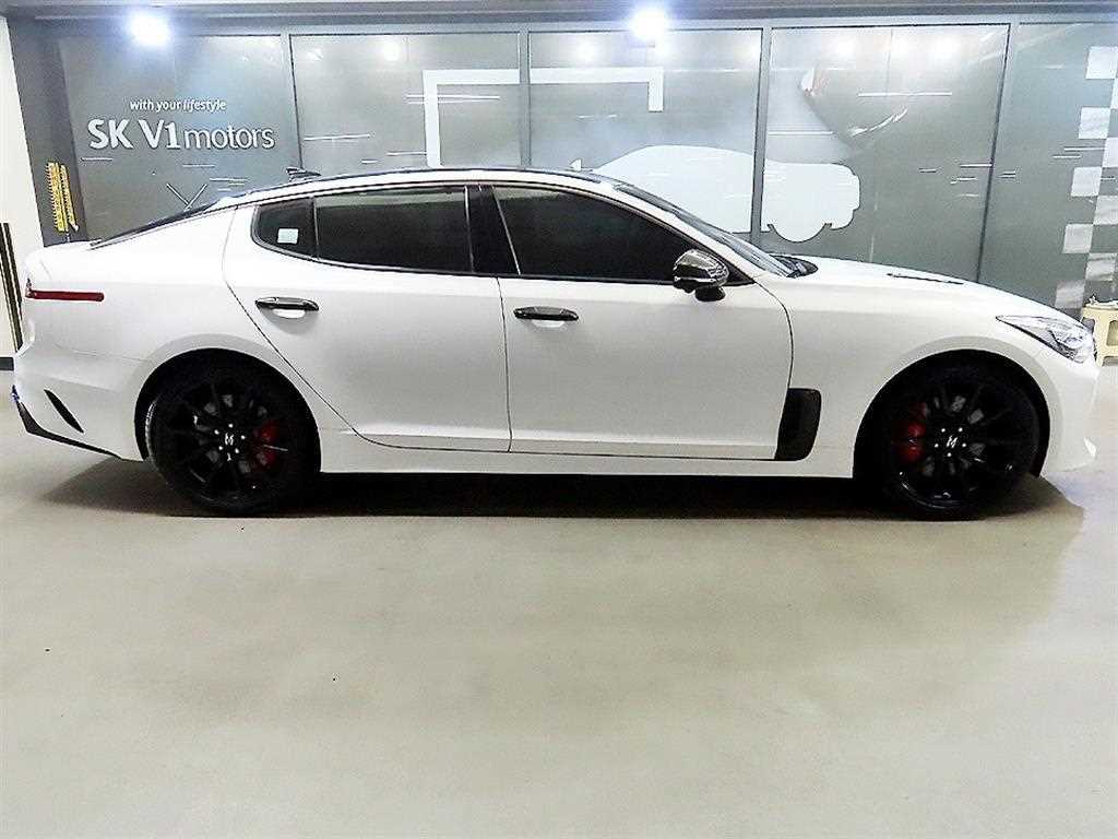 KIA Stinger - Vista 3