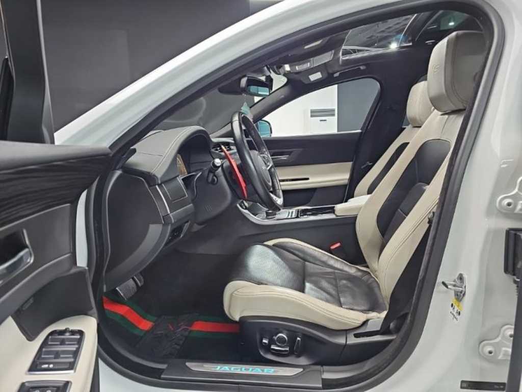 Jaguar XF 2017 Blanco - Importación desde Corea - HF Imports Iquique - Foto 18