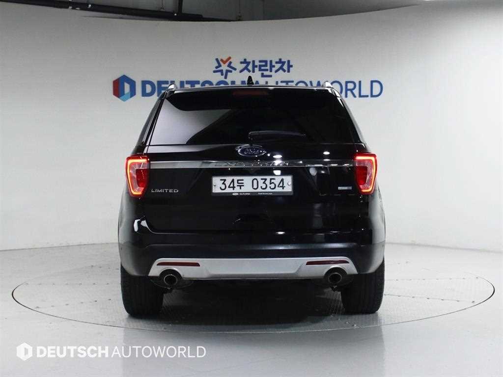Ford Explorer - Vista 4
