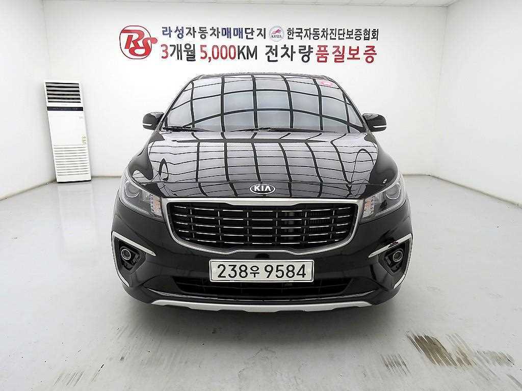 KIA Carnival 2020 Negro - Importación desde Corea - HF Imports Iquique - Foto 1