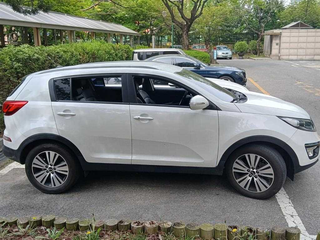 KIA Sportage - Vista 5