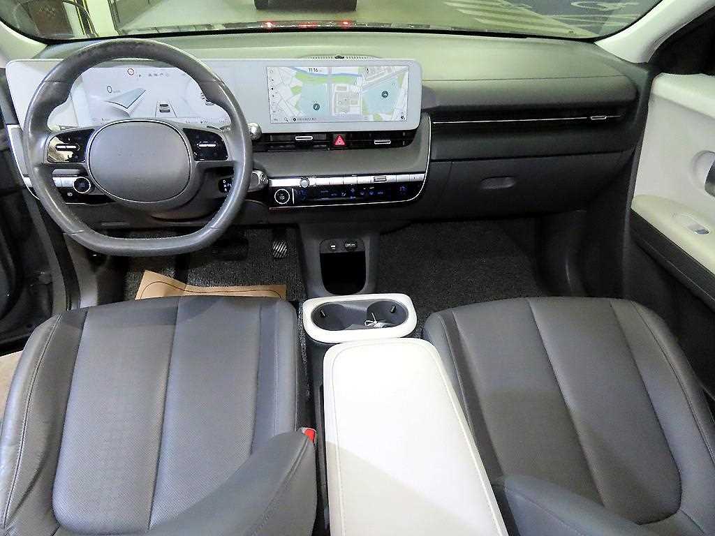 HYUNDAI Ioniq 5 - Vista 10