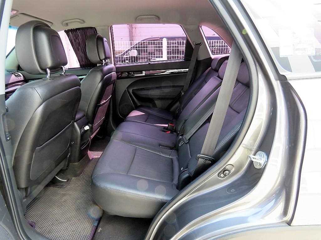 KIA Sorento - Vista 6