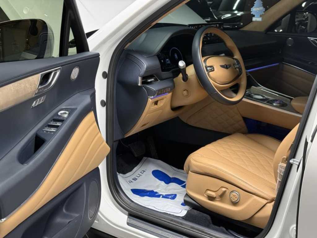 Genesis GV80 - Vista 10