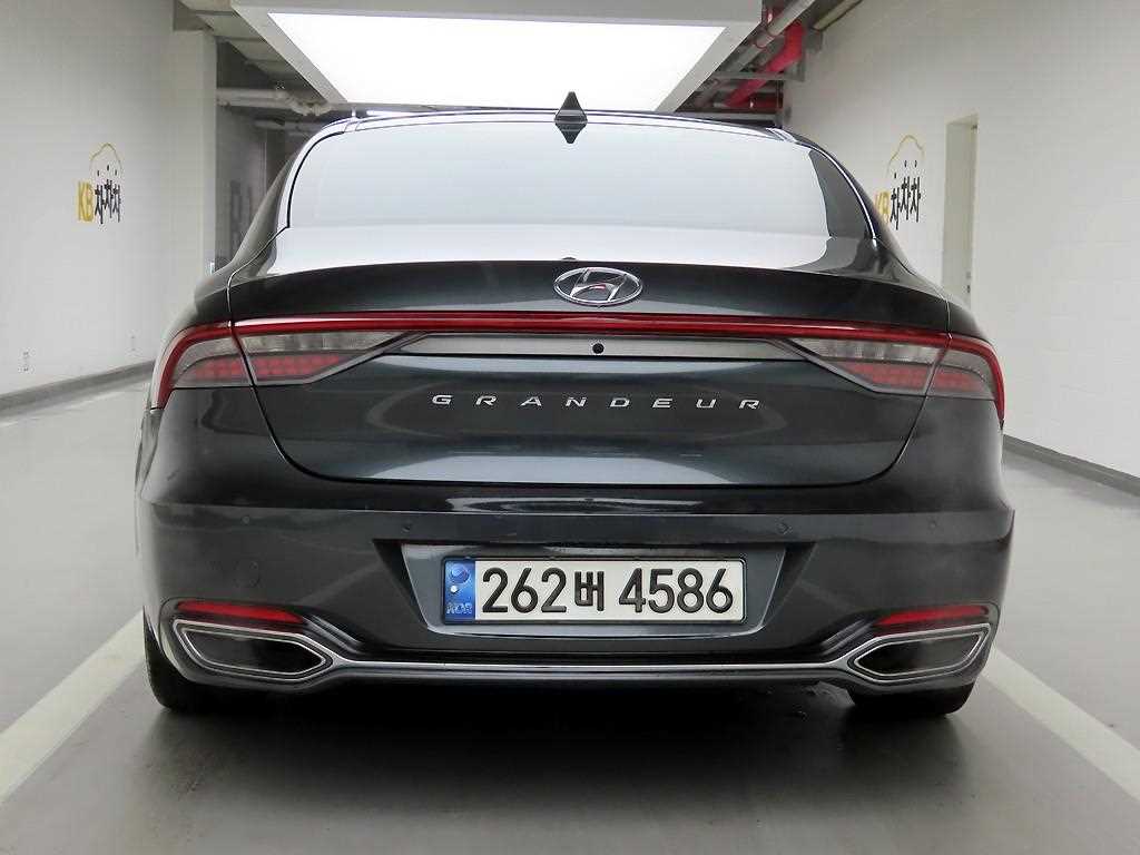 HYUNDAI Grandeur - Vista 3