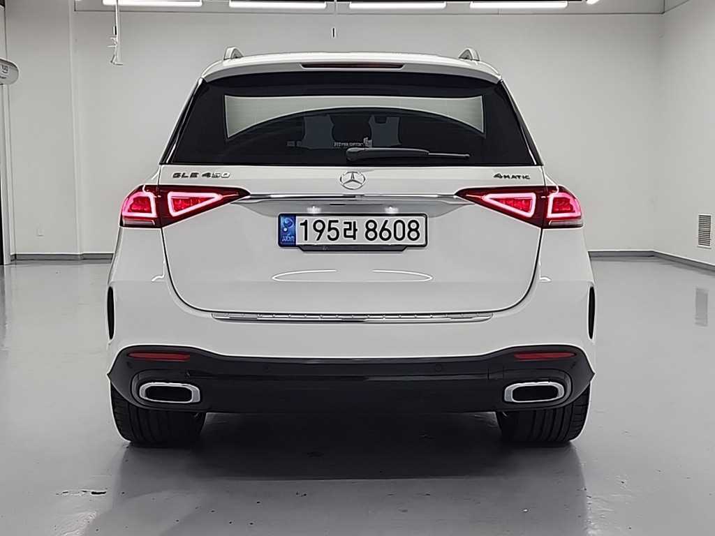 Mercedes Benz GLE Class - Vista 3