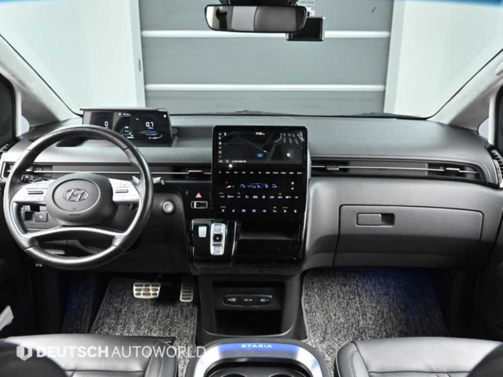 HYUNDAI Staria - Vista 7