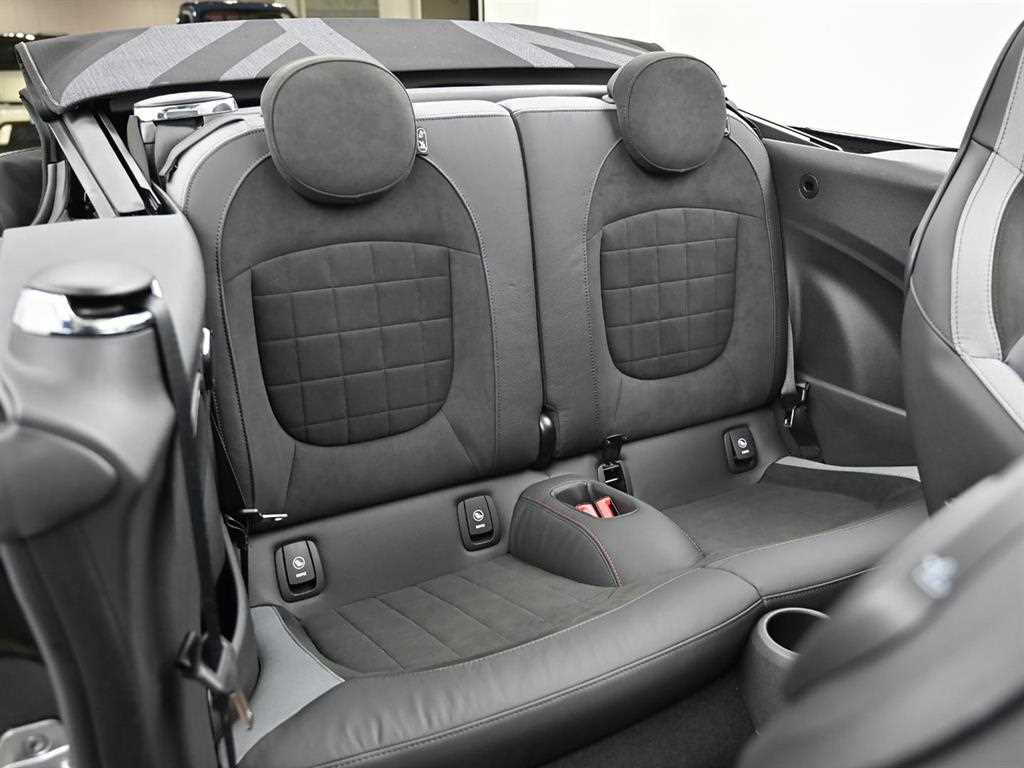 Mini Cooper Convertible - Vista 12