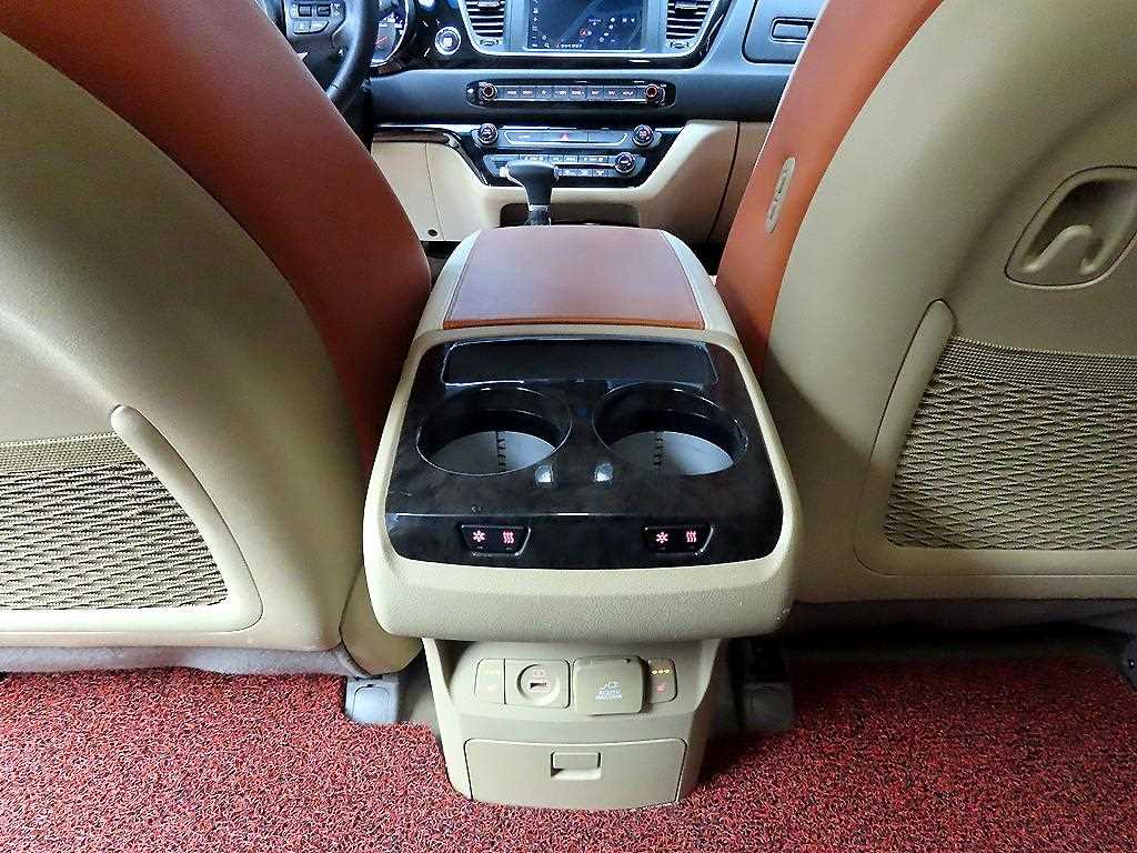 KIA Carnival 2019 Negro - Importación desde Corea - HF Imports Iquique - Foto 15