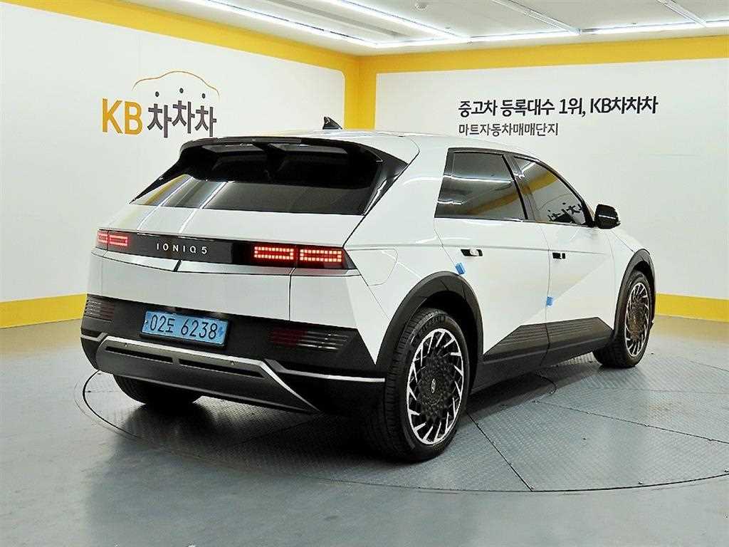 HYUNDAI Ioniq 5 - Vista 4
