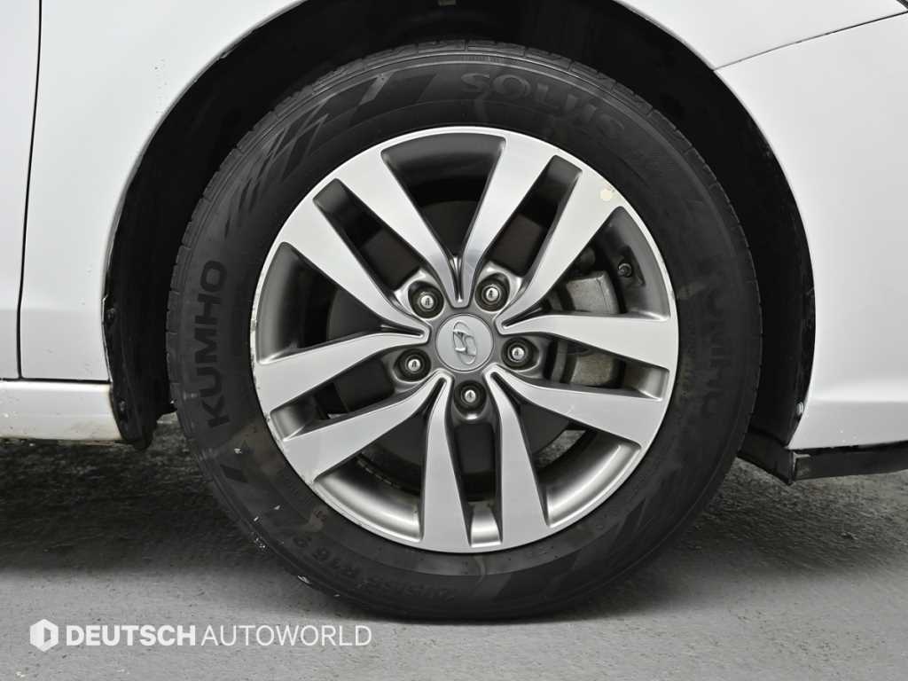 HYUNDAI i30 - Vista 5