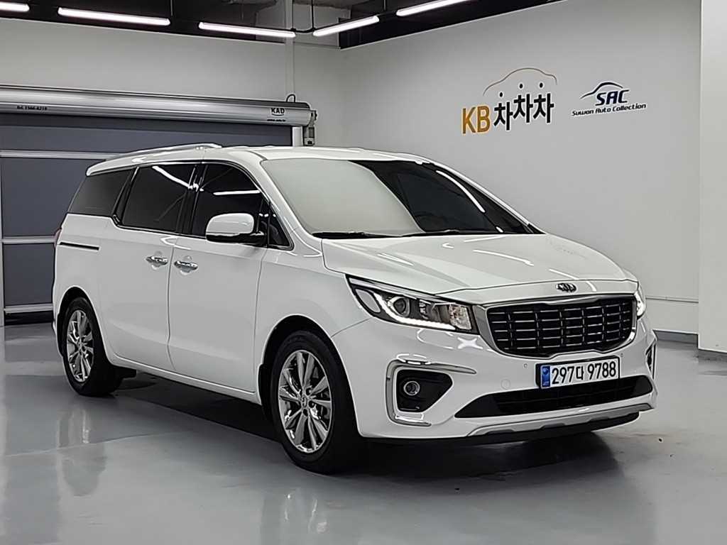 KIA Carnival - Vista 5