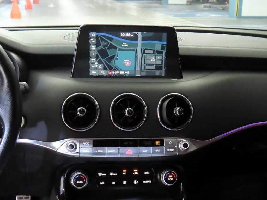 KIA Stinger - Vista 11