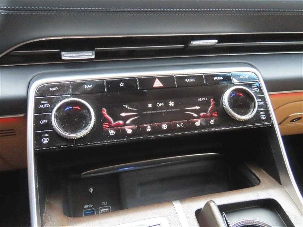 Genesis GV80 - Vista 7