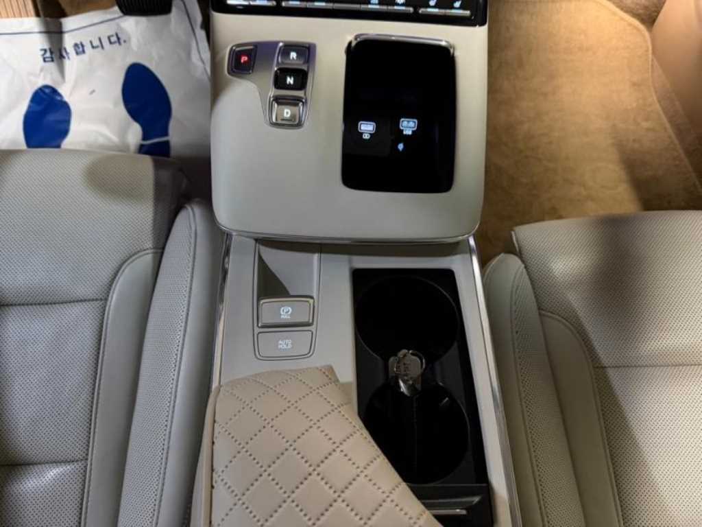 HYUNDAI Grandeur - Vista 10