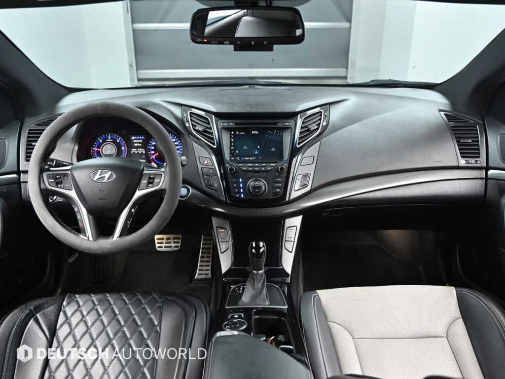 HYUNDAI i40 - Vista 7