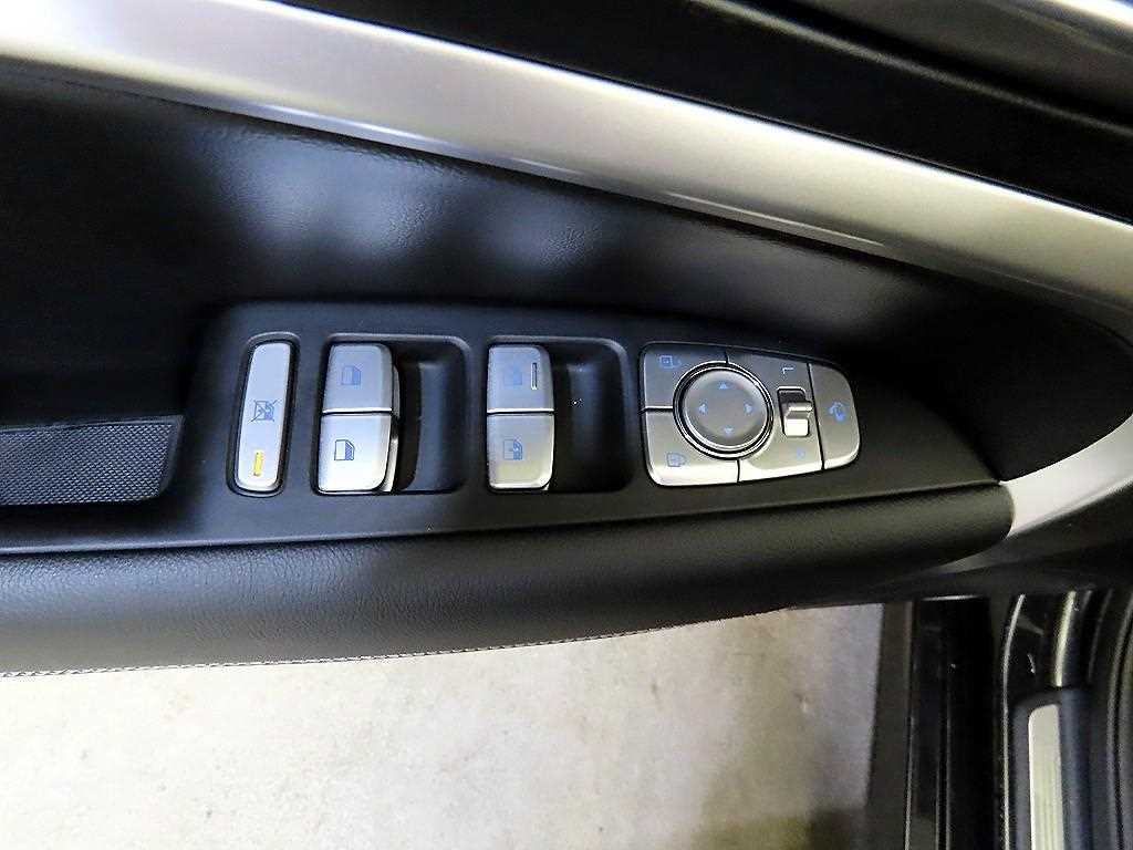 Genesis G70 2018 Negro - Importación desde Corea - HF Imports Iquique - Foto 13