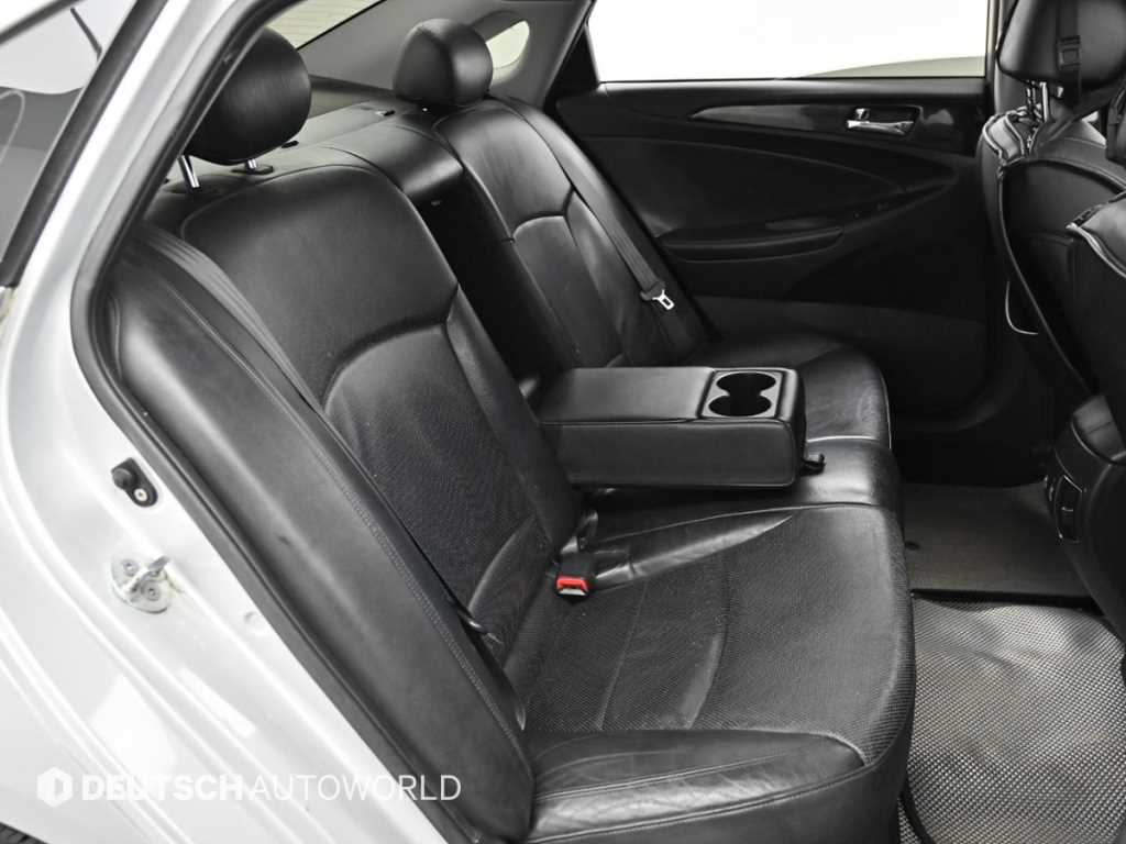 HYUNDAI Sonata - Vista 12