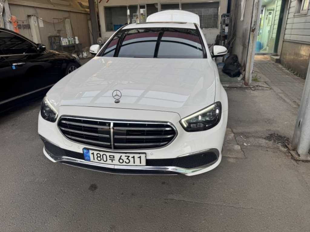 Mercedes Benz E class 2023 Blanco - Importación desde Corea - HF Imports Iquique - Foto 1