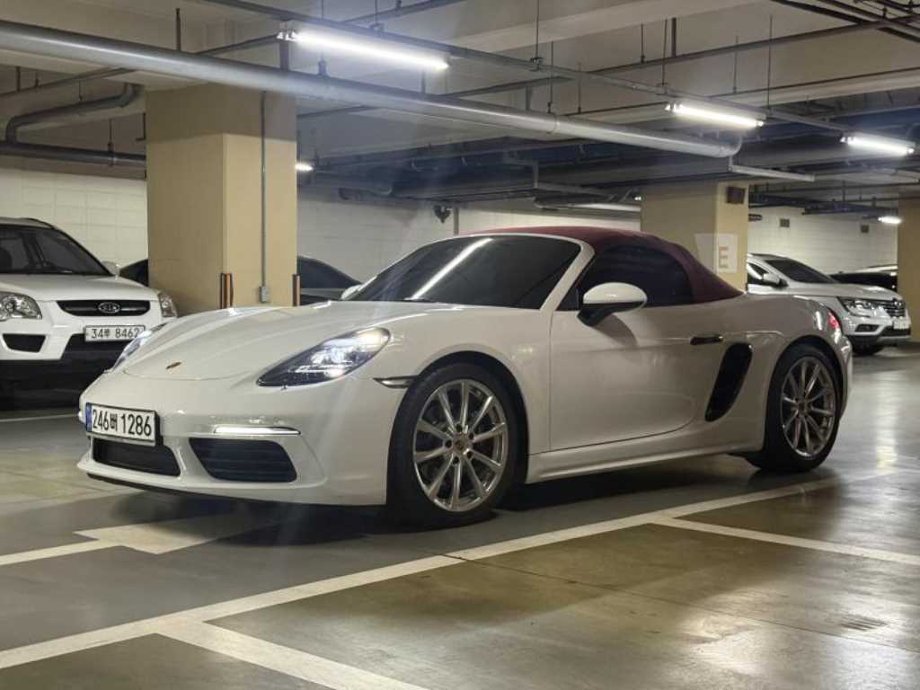 Porsche 718 - Vista 3