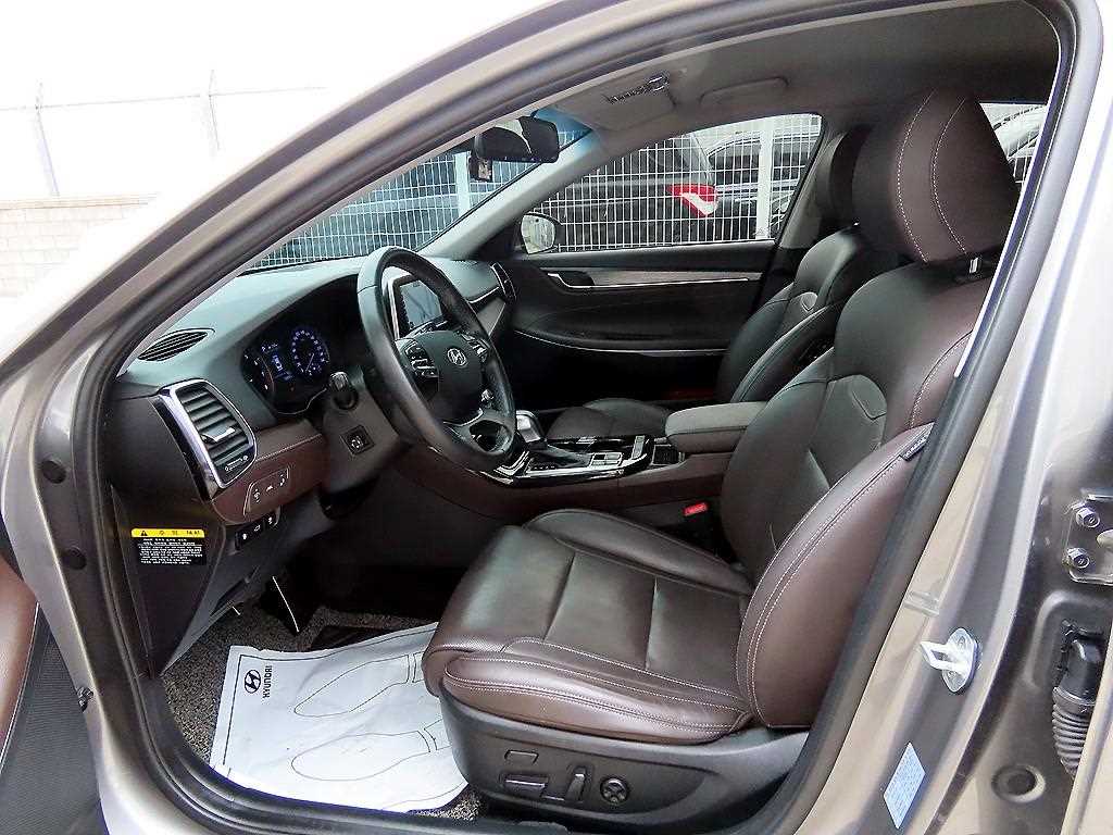HYUNDAI Grandeur - Vista 5
