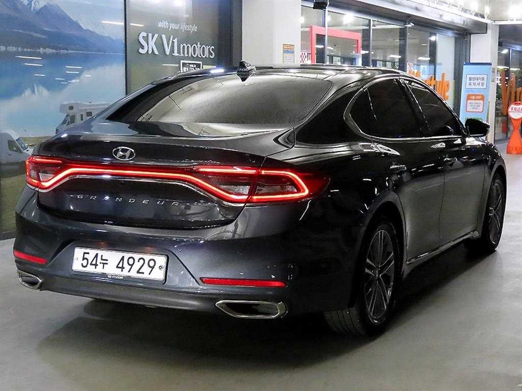 HYUNDAI Grandeur - Vista 4