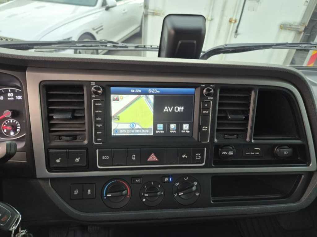 medium and large cargo truck 2023 Blanco - Importación desde Corea - HF Imports Iquique - Foto 16