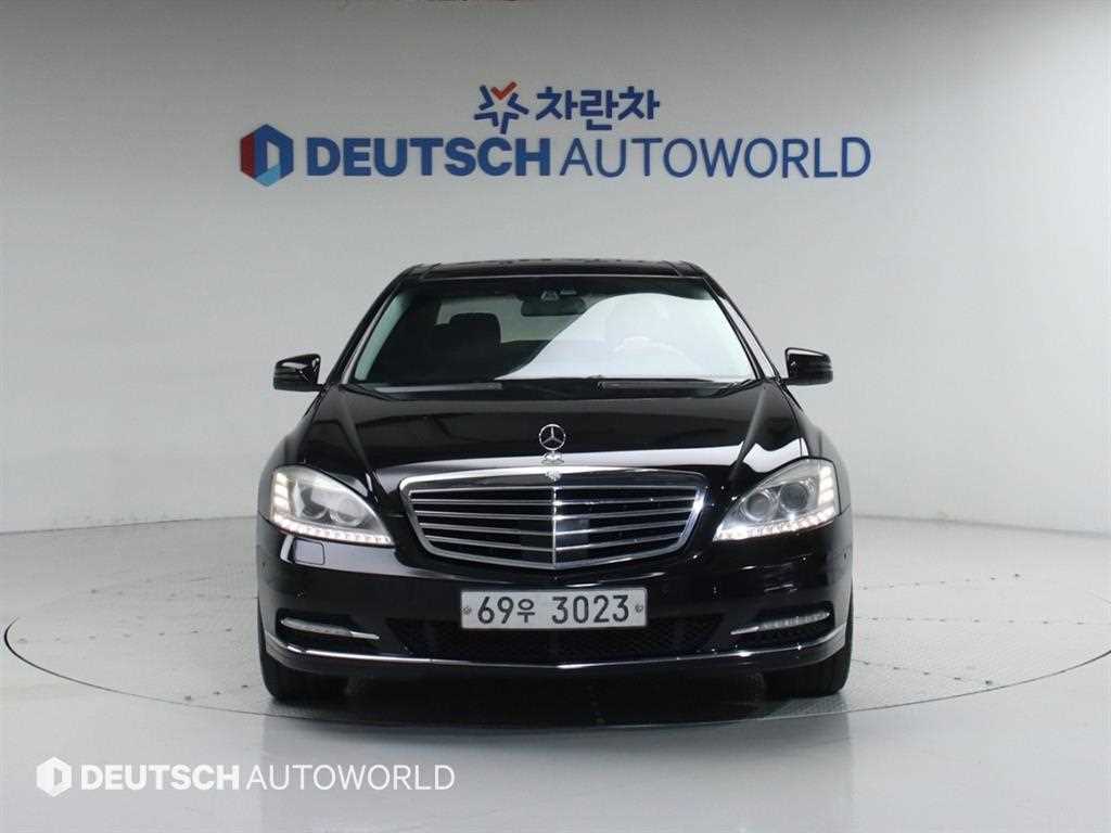 Mercedes Benz S Class - Vista 3