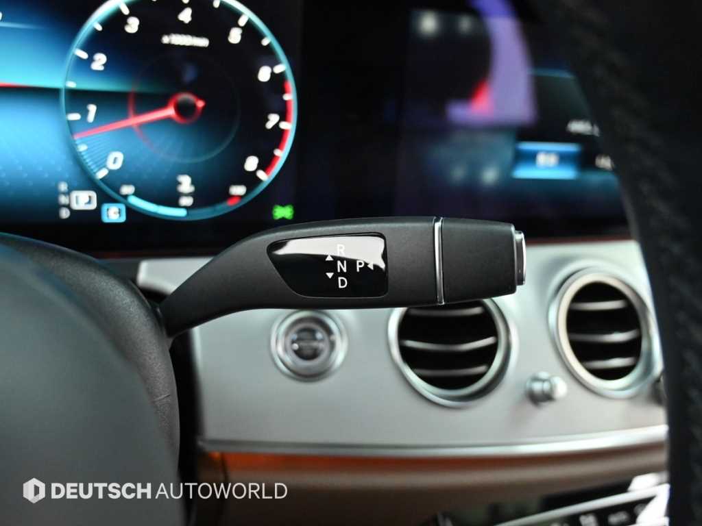 Mercedes Benz E class - Vista 9