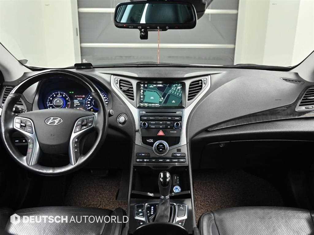 HYUNDAI Grandeur - Vista 7