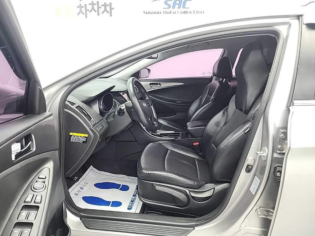 HYUNDAI Sonata - Vista 11