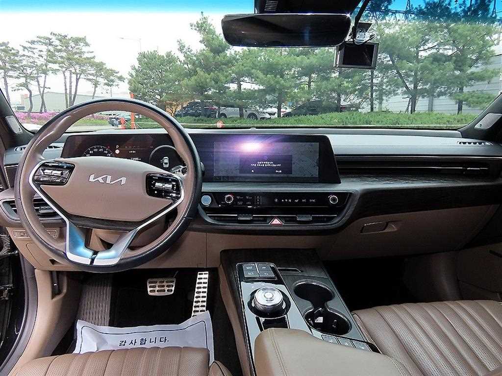 KIA K8 - Vista 7