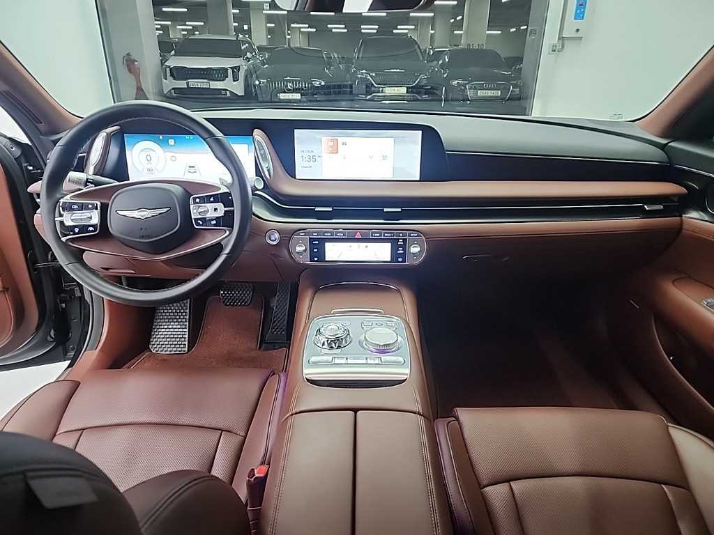 Genesis G90 - Vista 7
