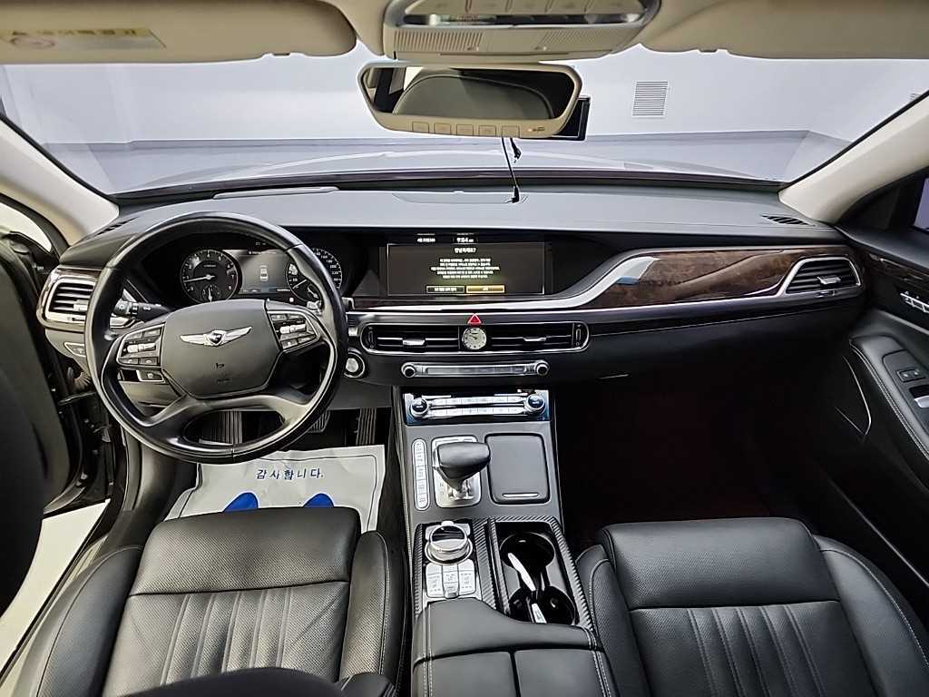 Genesis G90 - Vista 7
