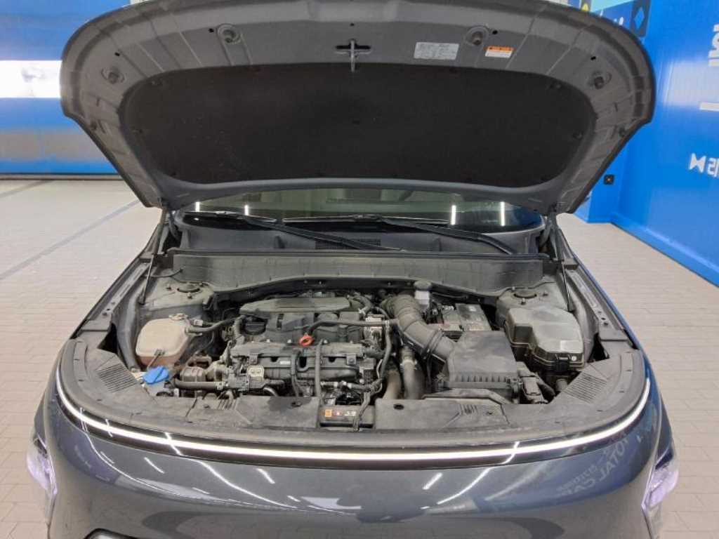 HYUNDAI Kona - Vista 8