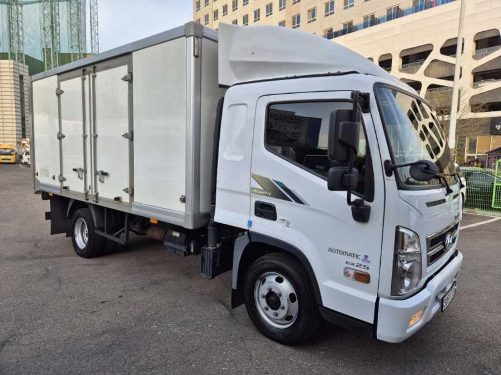 medium and large cargo truck 2023 Blanco - Importación desde Corea - HF Imports Iquique - Foto 1
