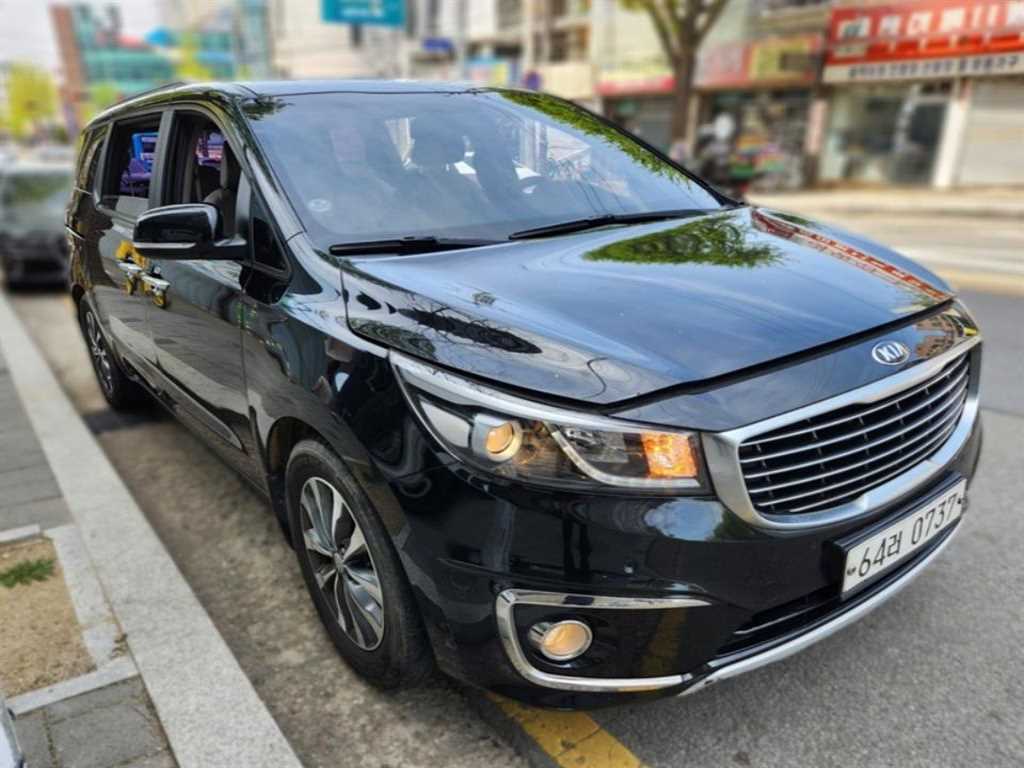 KIA Carnival - Vista 3