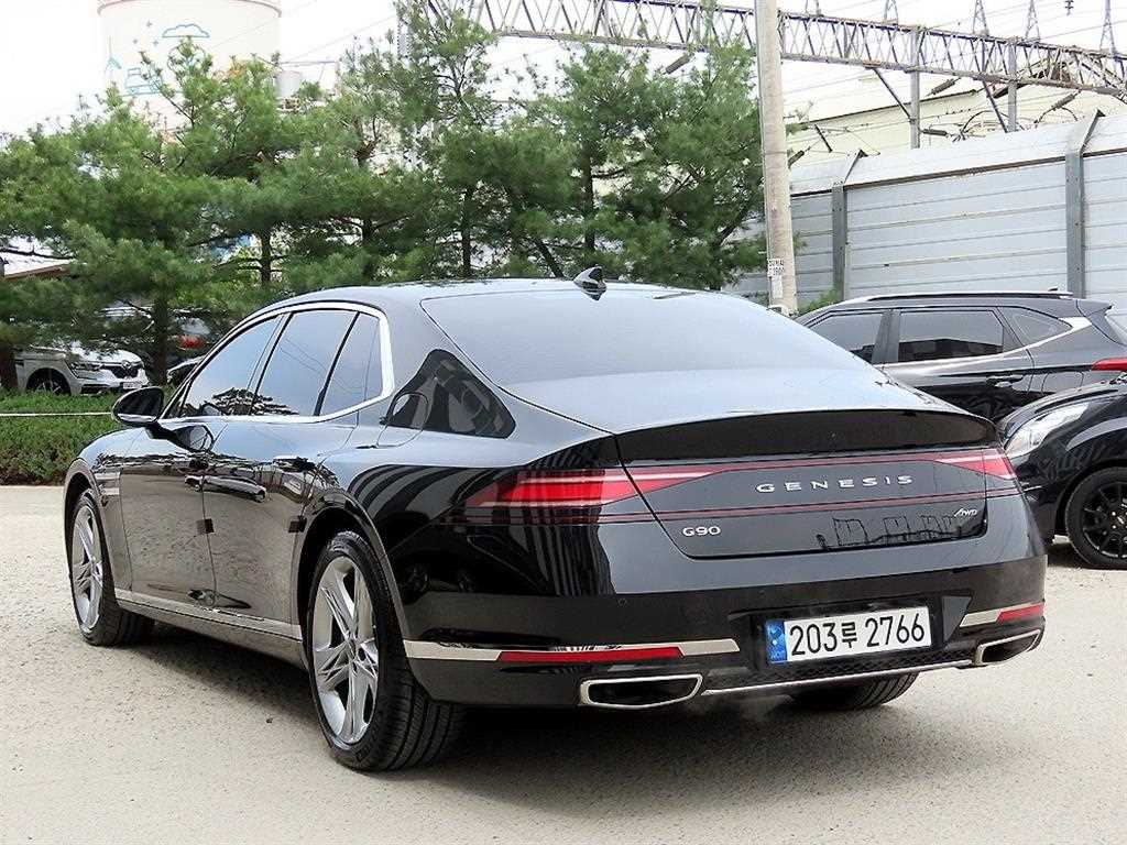 Genesis G90 - Vista 3