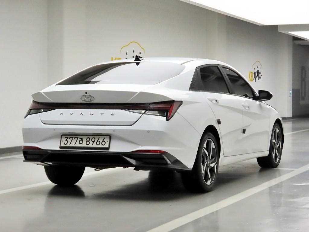 HYUNDAI Avante - Vista 4