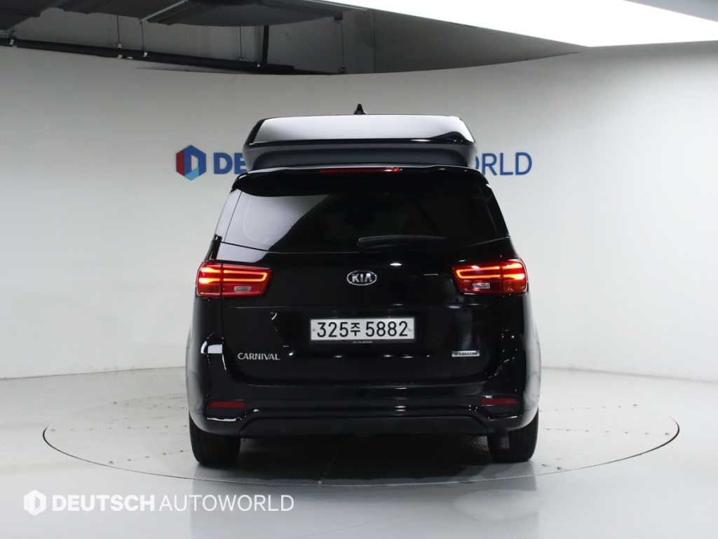 KIA Carnival - Vista 4