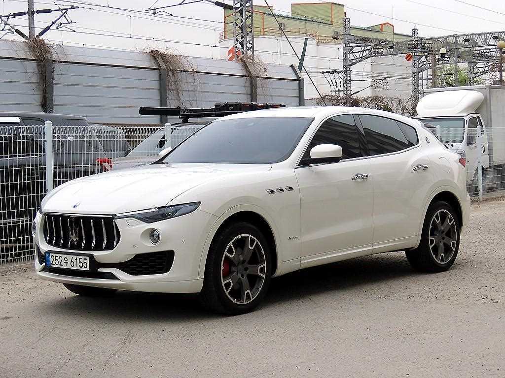 Maserati Levante - Vista 2