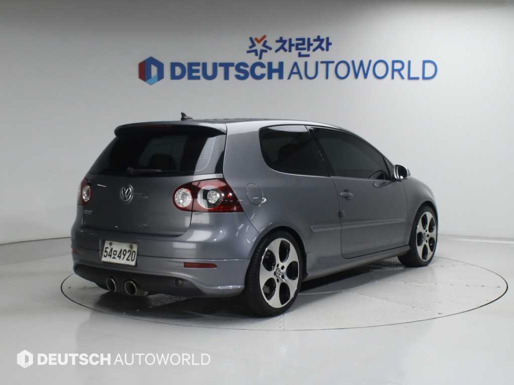 Volkswagen Golf - Vista 2