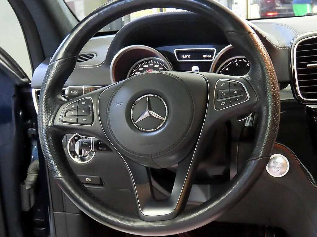 Mercedes Benz GLS Class - Vista 8