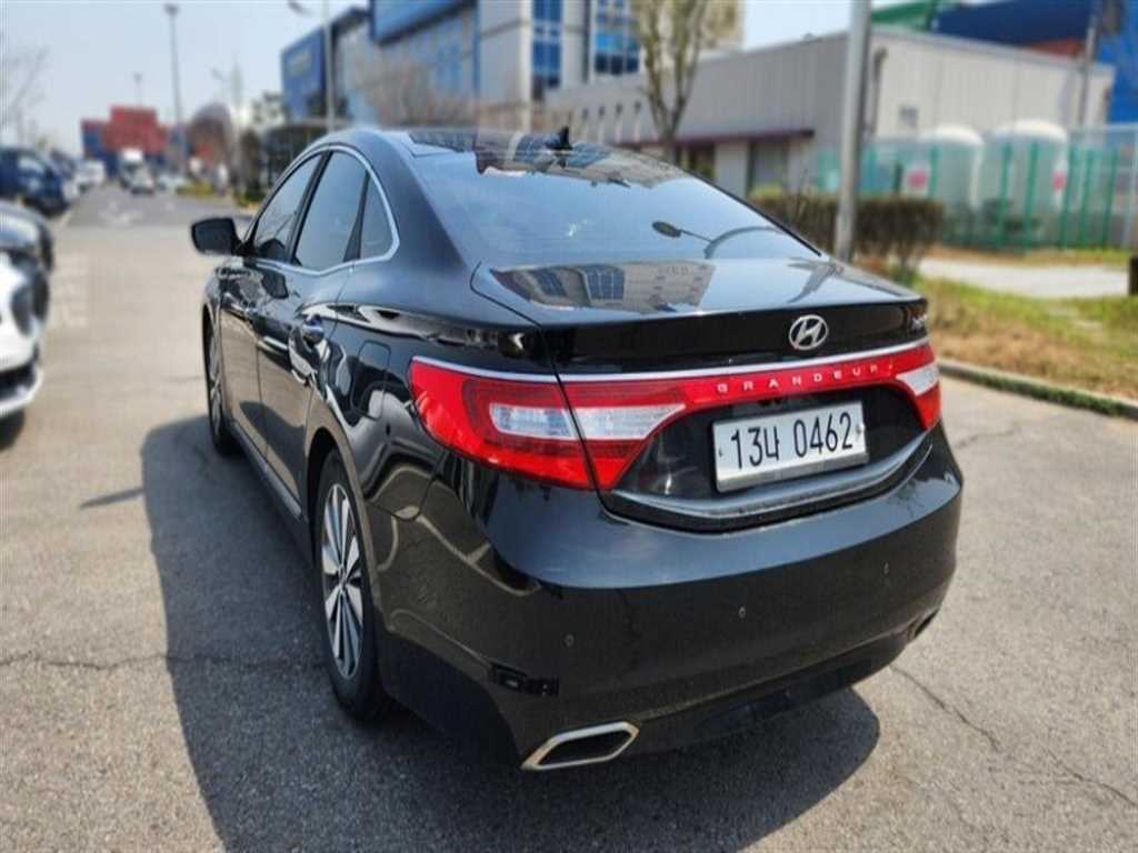HYUNDAI Grandeur - Vista 5